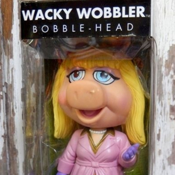 Funko Other Disney Muppets Miss Piggy Vaulted Funko Wacky Wobbler